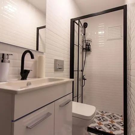 Warm & Cozy 3br In Kadikoey! Стамбул