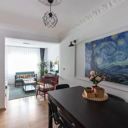 Warm & Cozy 3br In Kadikoey! Апартаменты