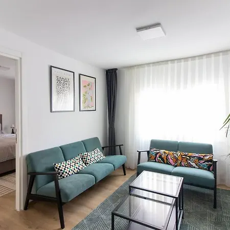 Warm & Cozy 3br In Kadikoey! Апартаменты Стамбул