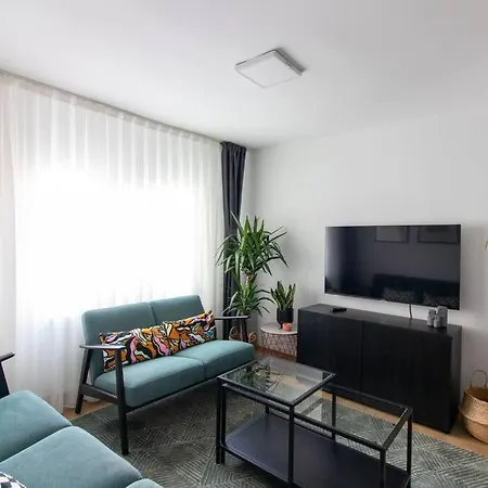Warm & Cozy 3br In Kadikoey! *