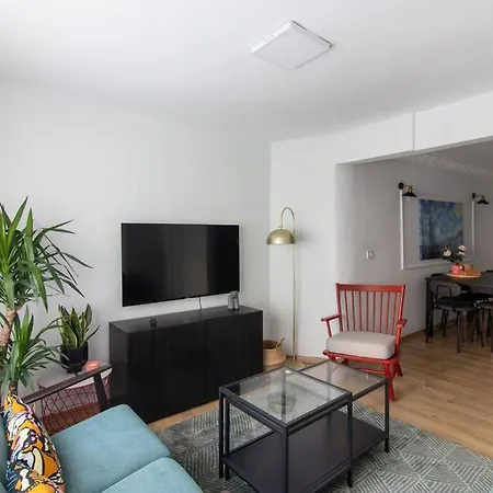 Warm & Cozy 3br In Kadikoey! *