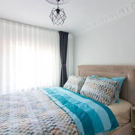 Apartment Warm & Cozy 3br In Kadikoey! Istanbul